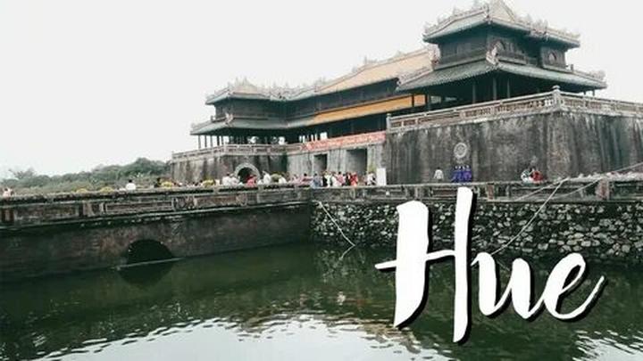 Tiểu thư chuỗi siêu thị lớn ở - Cảm hứng video marketing từ Hotspot Matrix