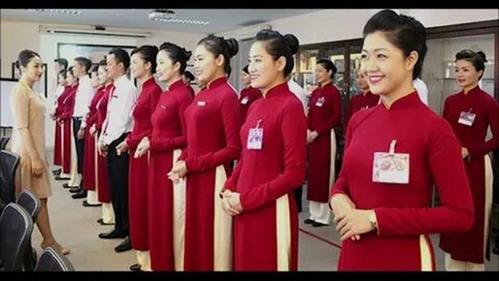 Huang Yoyo: Shop này dựa trên thiết kế basic, nhưng lại trẻ trung và phong cách.